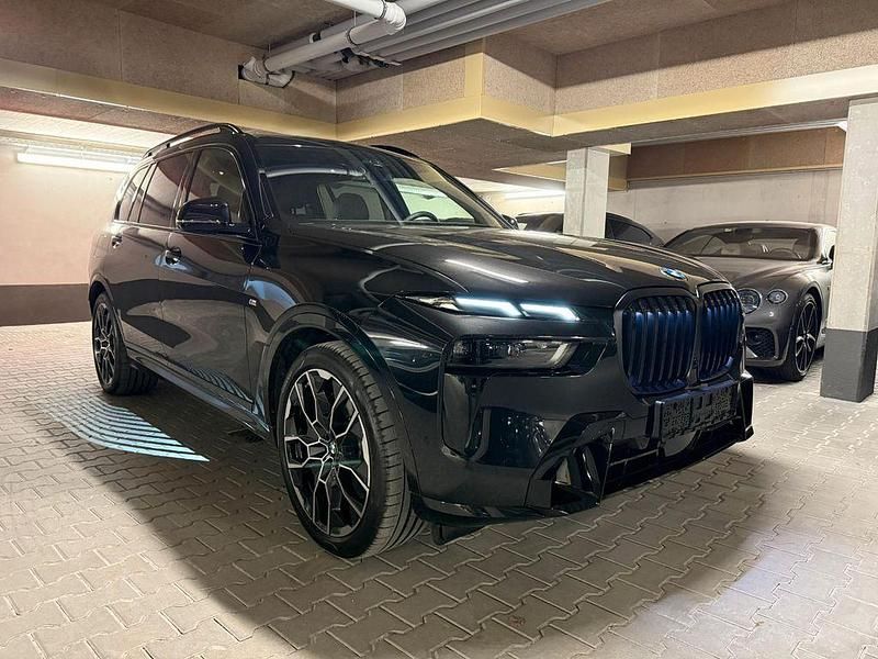 Neu BMW X7 Executive 352 PS (258 kW) 2026 Schwarz SUV