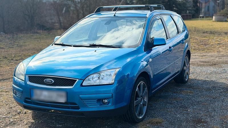 Gebraucht Ford Focus Titanium 136 PS (100 kW) 2005 Blau Kombi