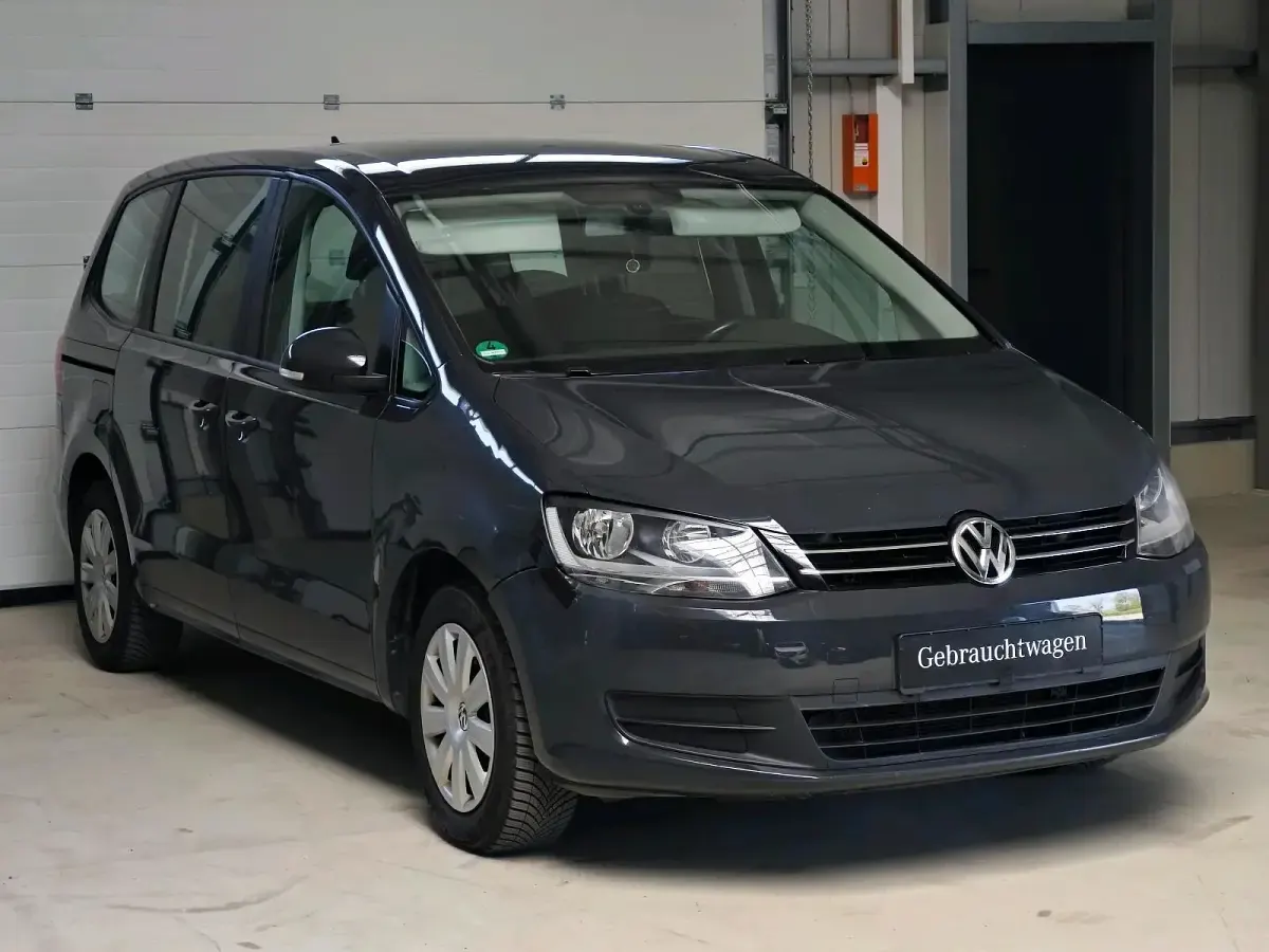 Gebraucht VW Sharan 140 PS (102 kW) 2011 Grau Van / Kleinbus