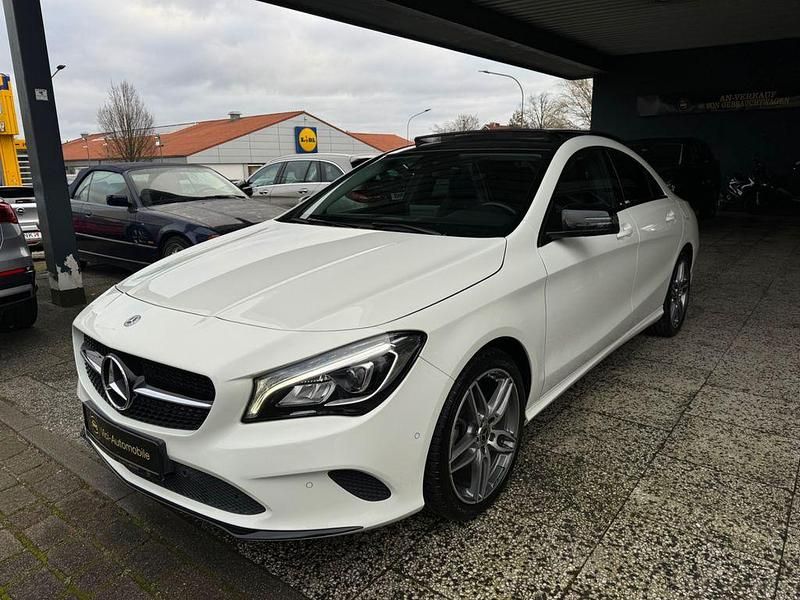 Weiß Gebraucht 2017 Mercedes CLA200 Urban Limousine | 21.450 € (Etwas zu teuer) - Bild 1/4