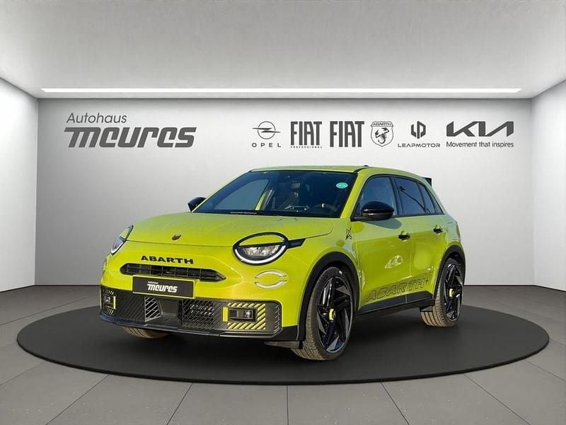 Grün Neu 2026 Abarth 600e Turismo SUV | 34.950 € (Superpreis) - Bild 1/4