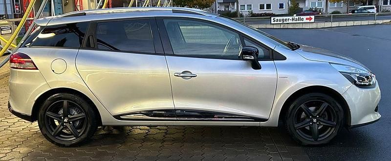 Gebraucht Renault Clio IV LIMITED 118 PS (86 kW) 2016 Grau Limousine