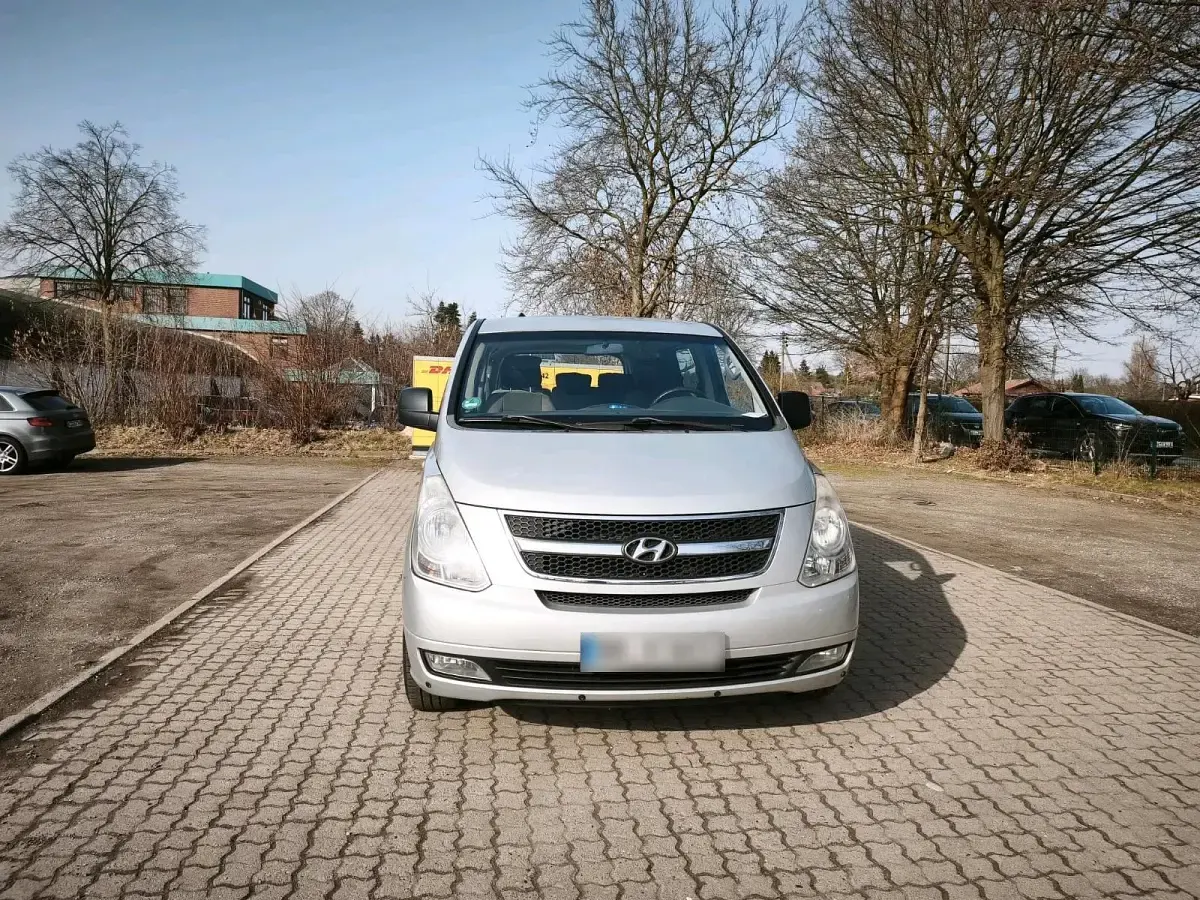 Gebraucht Hyundai H-1 170 PS (125 kW) 2008 Silber Van / Kleinbus