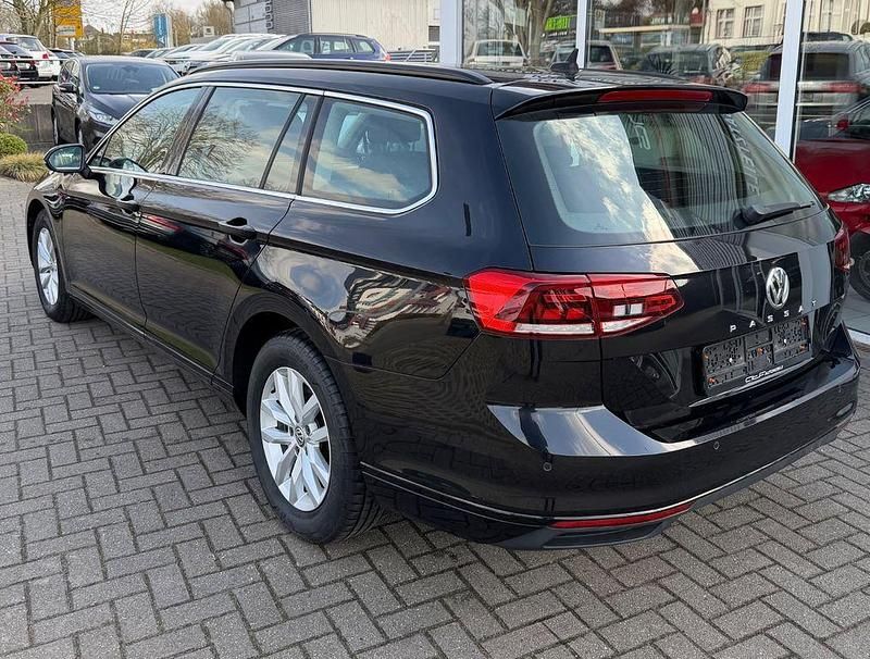 Gebraucht VW Passat Business 150 PS (110 kW) 2020 Schwarz Kombi