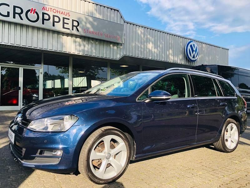 Blau Gebraucht 2016 VW Golf VII Allstar Kombi | 12.900 € (Teuer) - Bild 1/4