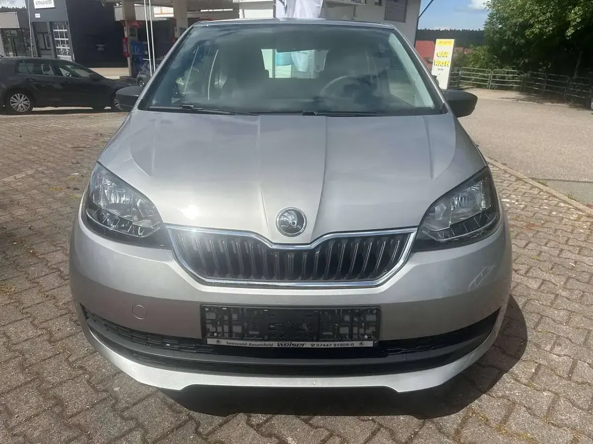 Gebraucht Skoda Citigo Active 60 PS (44 kW) 2018 Tungstensilber Kleinwagen