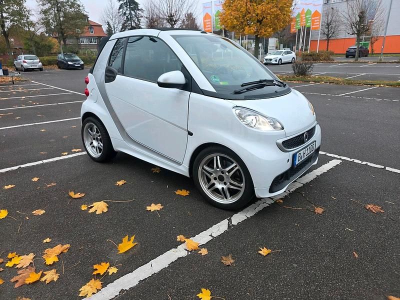 Weiß Gebraucht 2014 Smart ForTwo Cabrio Cabrio | 5.500 € (Fairer Preis) - Bild 1/4