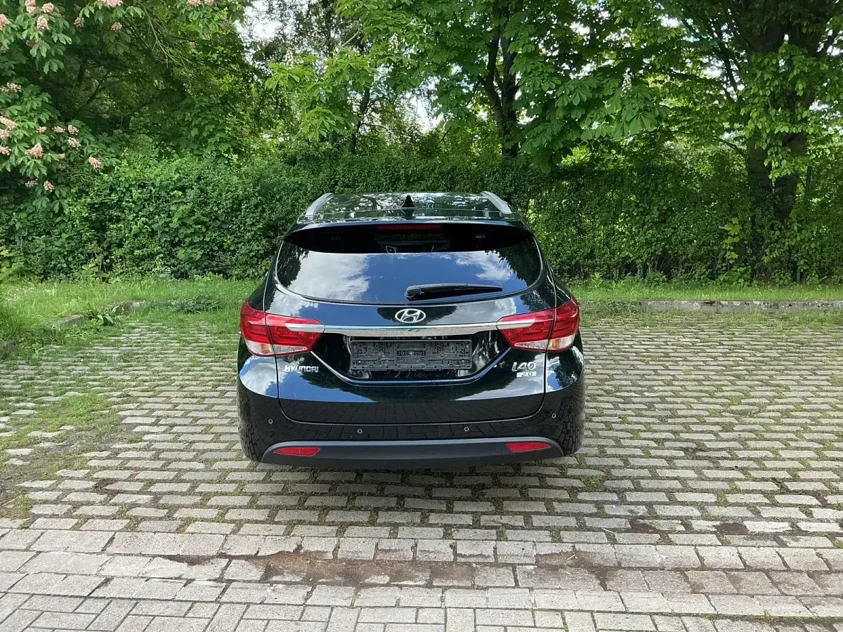 Gebraucht Hyundai i40 165 PS (121 kW) 2018 Schwarz Kombi