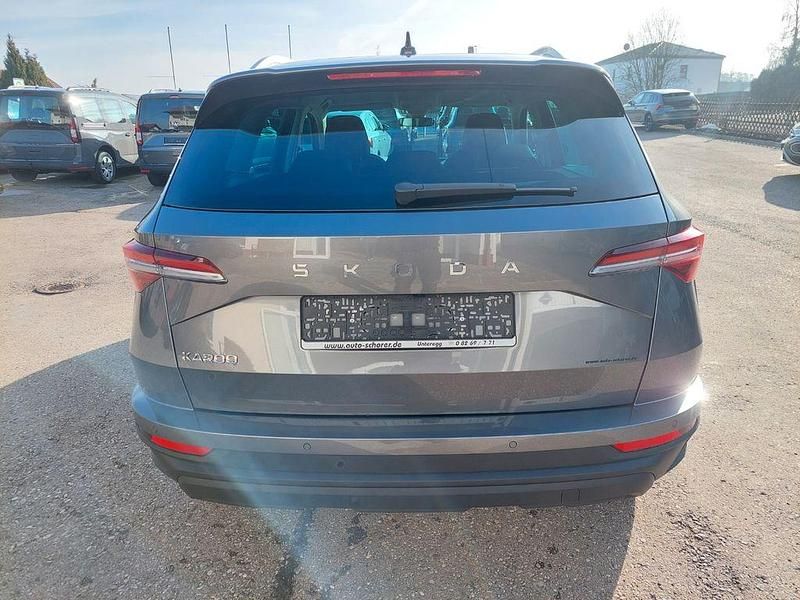 Neu Skoda Karoq Selection 150 PS (110 kW) 2025 Graphitgraumetallic SUV