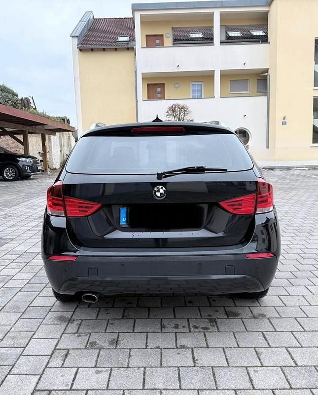 Gebraucht BMW X1 xLine 143 PS (105 kW) 2011 Schwarz SUV