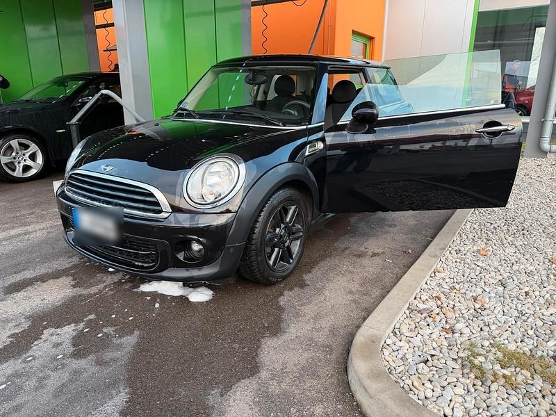 Gebraucht Mini Cooper 80 PS (58 kW) 2013 Schwarz Kleinwagen