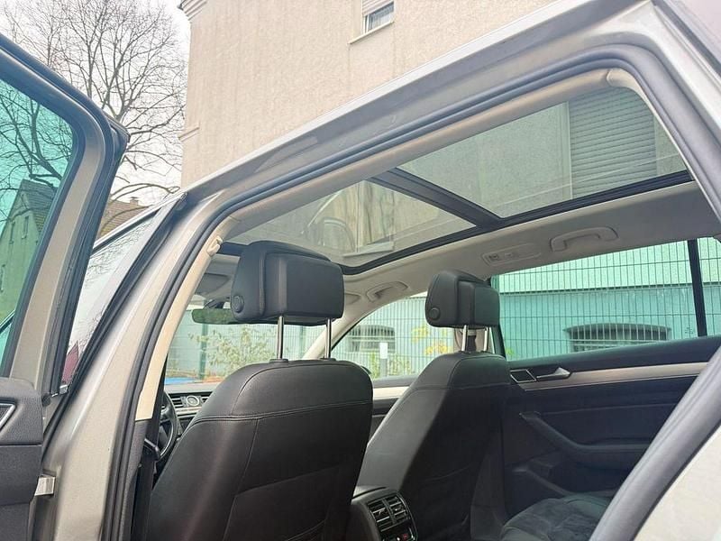 Gebraucht VW Passat R 120 PS (88 kW) 2015 Beige Kombi