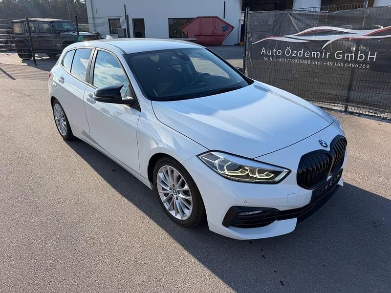 Gebraucht BMW 118 Advantage 140 PS (102 kW) 2020 Weiß Kleinwagen