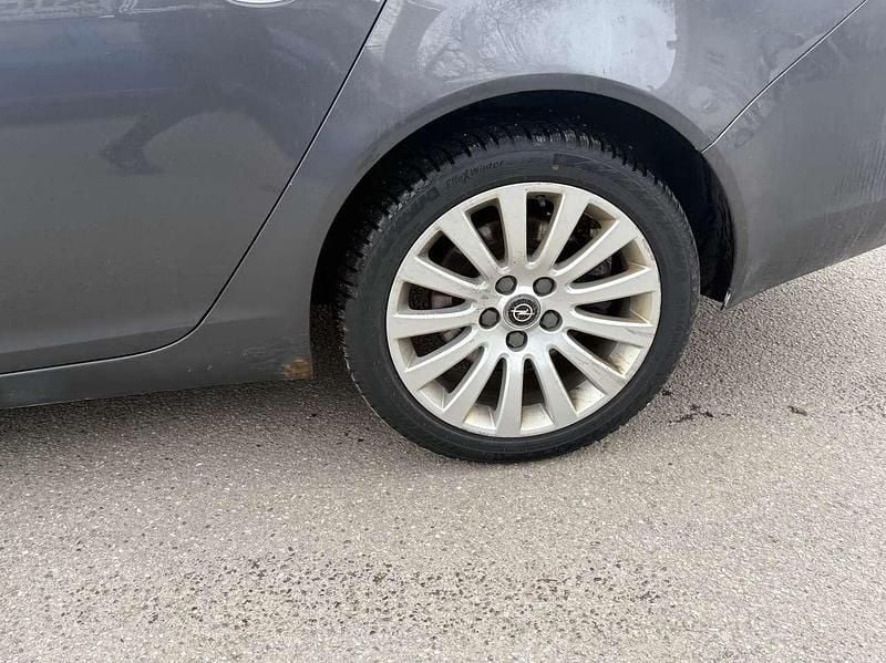 Gebraucht Opel Insignia Innovation 160 PS (117 kW) 2012 Karbongrau Kombi