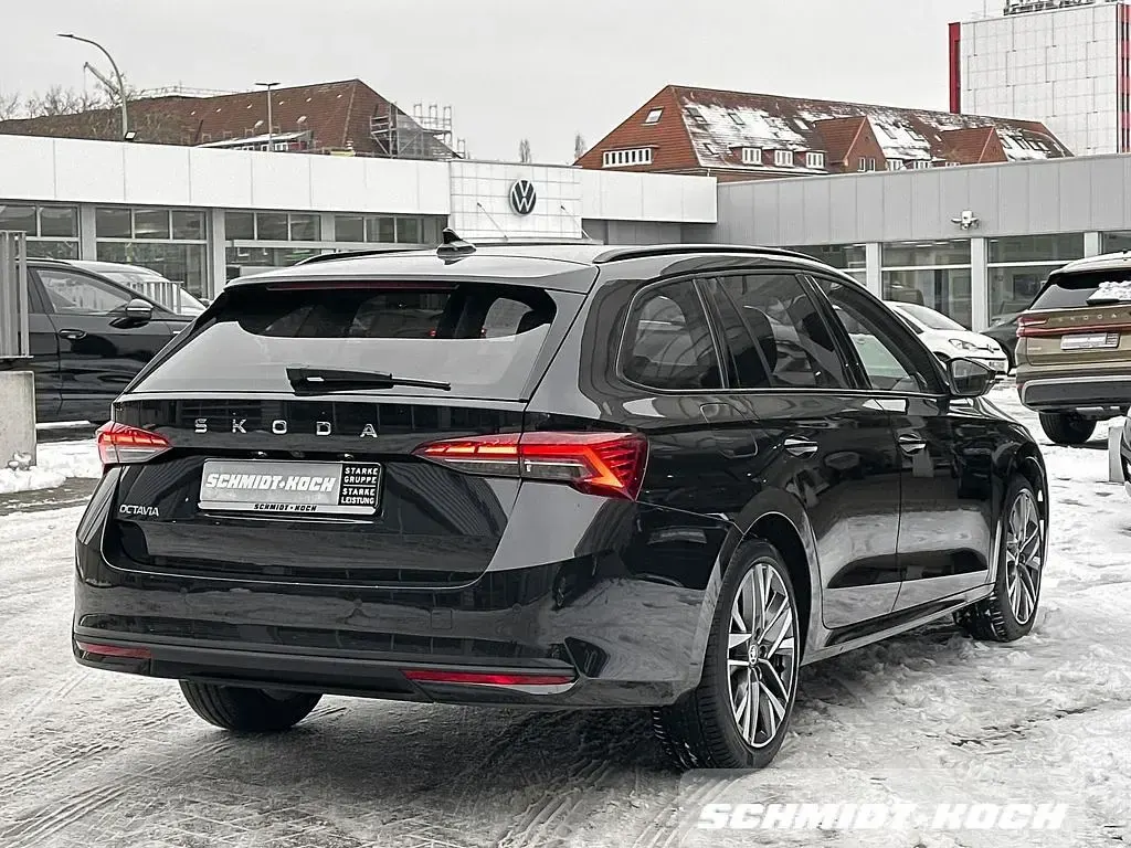 Gebraucht Skoda Octavia Selection 150 PS (110 kW) 2024 Blackmagic perleffekt Kombi