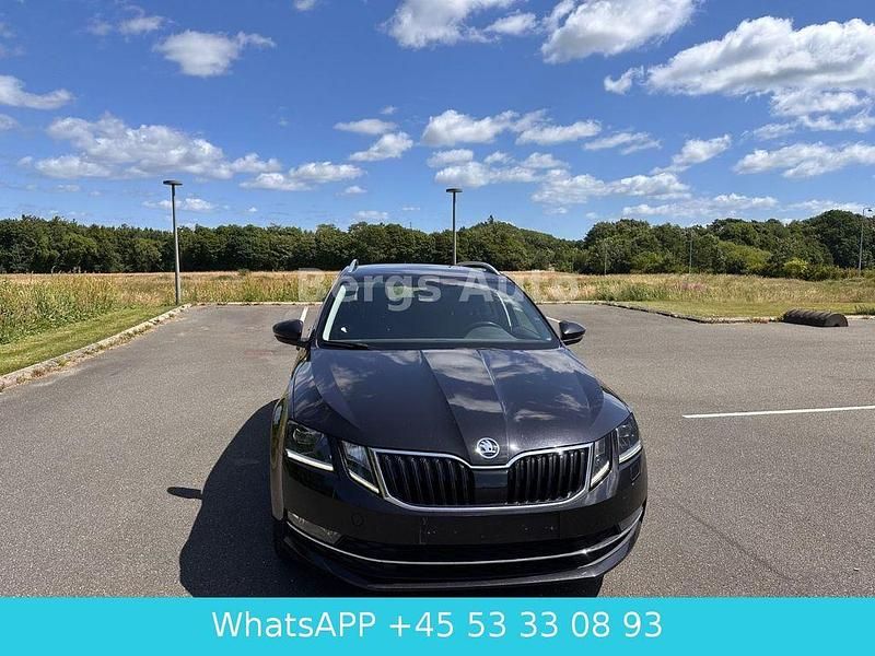 Schwarz Gebraucht 2019 Skoda Octavia Limousine | 10.200 € (Guter Preis) - Bild 1/4