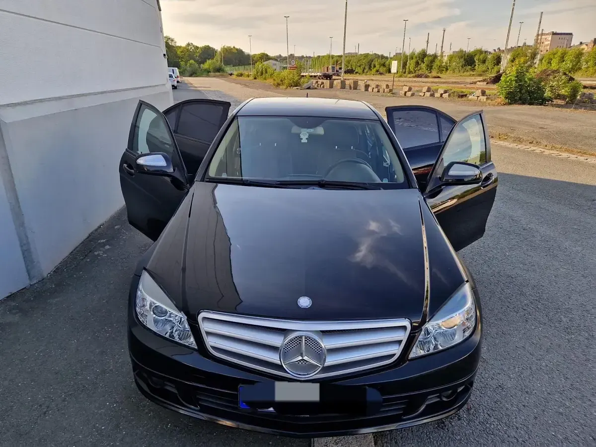 Gebraucht Mercedes C200 136 PS (100 kW) 2007 Schwarz Limousine