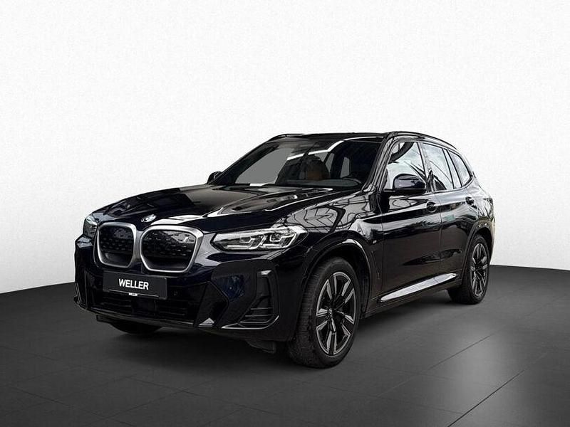 Gebraucht BMW iX3 M Sport 210 kW (286 PS) 2022 Carbonschwarz (schwarz) SUV