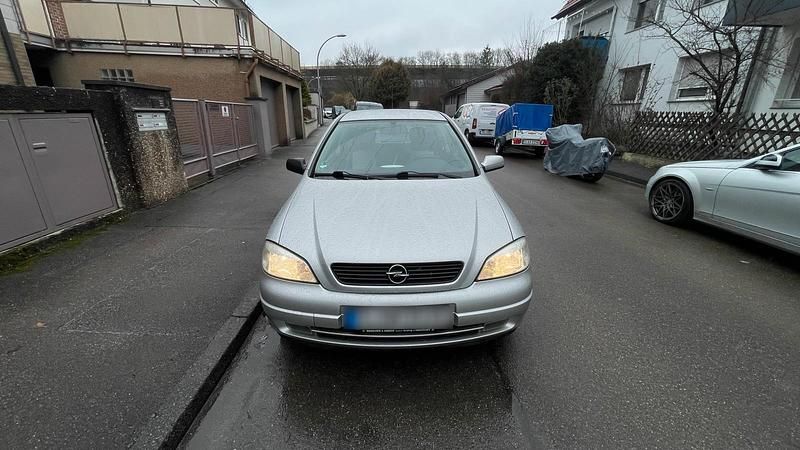 Gebraucht Opel Astra 106 PS (77 kW) 1999 Silber Kleinwagen