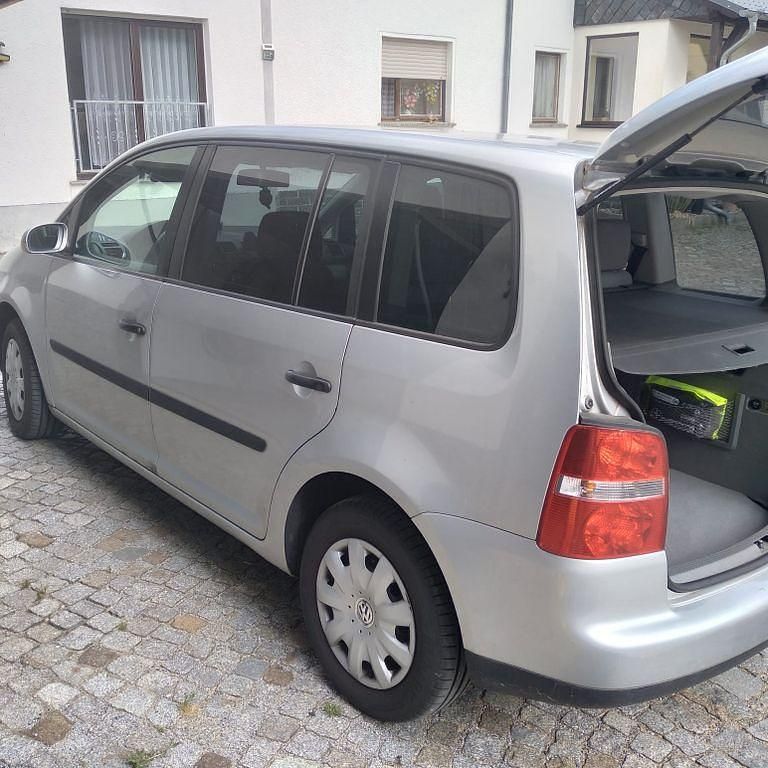 Gebraucht VW Touran Basis 116 PS (85 kW) 2004 Silber Van / Kleinbus