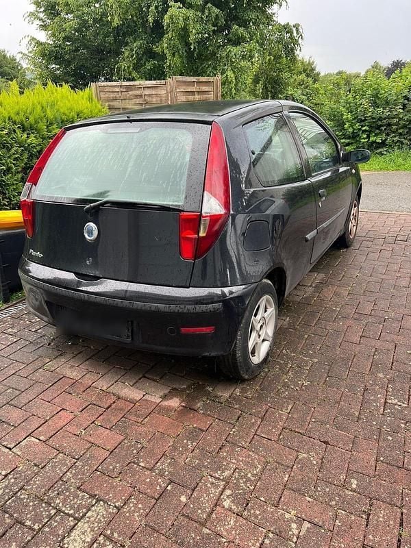 Grau Gebraucht 2003 Fiat Punto Kleinwagen | 200 € (Superpreis) - Bild 1/4