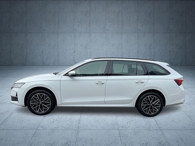 Neu Skoda Octavia 150 PS (110 kW) 2026 Moonweiß perleffekt Kombi