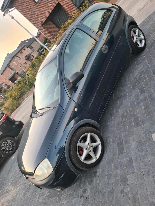 Blau Gebraucht 2001 Opel Corsa Kleinwagen | 490 € (Guter Preis) - Bild 1/4