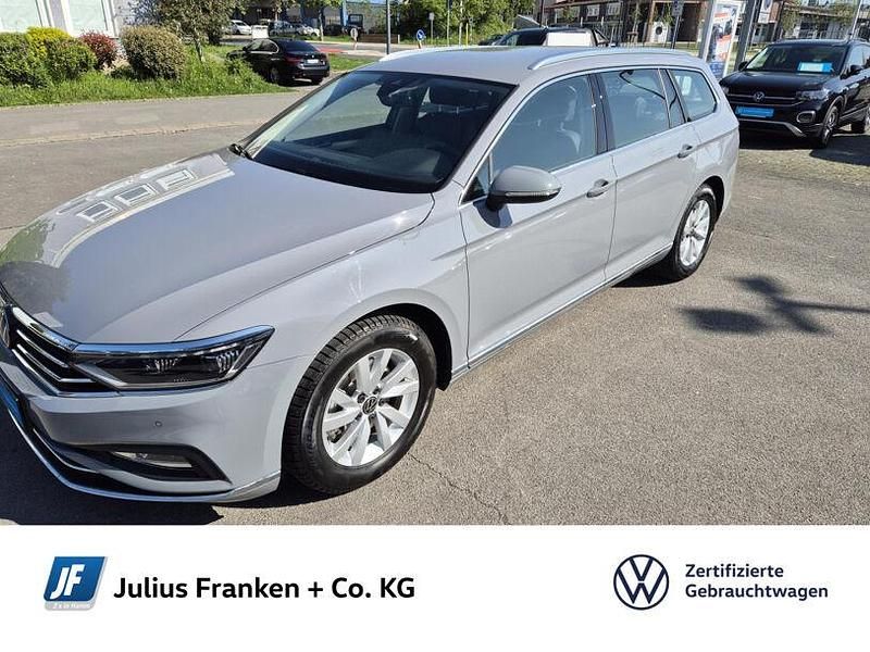 Grau Gebraucht 2024 VW Passat Elegance Kombi | 33.999 € (Guter Preis) - Bild 1/2