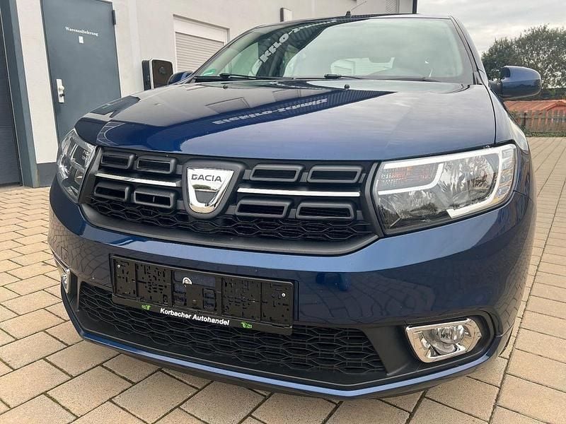 Blau Gebraucht 2016 Dacia Sandero Lauréate Kleinwagen | 6.850 € (Guter Preis) - Bild 1/4
