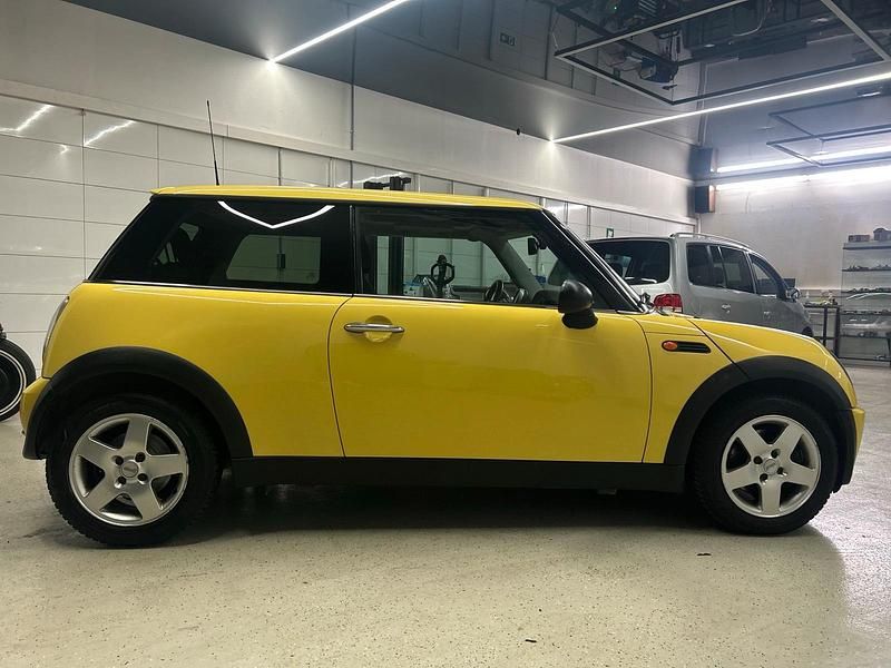 Gebraucht Mini ONE 90 PS (66 kW) 2004 Gelb Kleinwagen