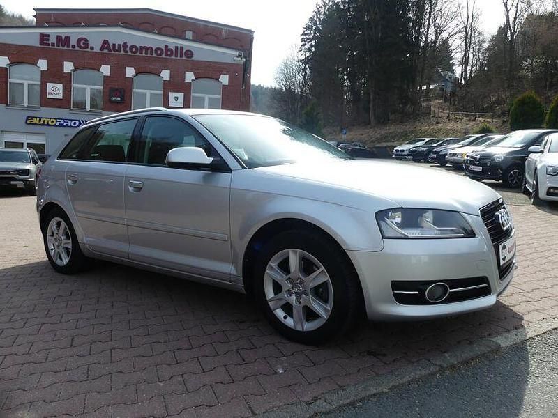 Gebraucht Audi A3 Sport 105 PS (77 kW) 2011 Silber Kleinwagen