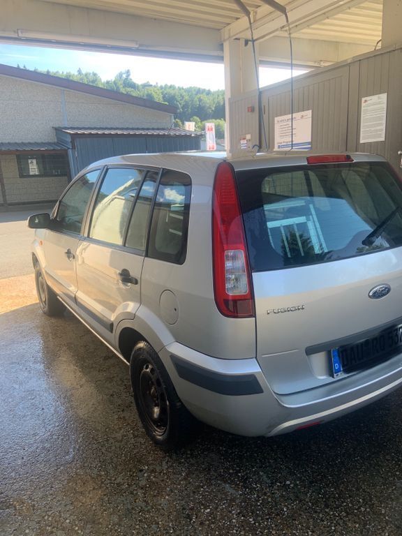 Gebraucht Ford Fusion Style 80 PS (58 kW) 2008 Silber Limousine