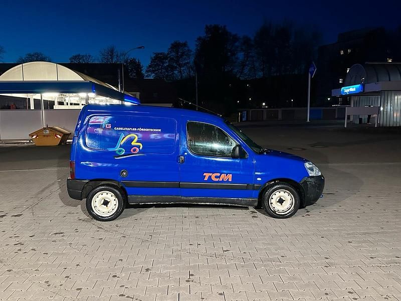 Gebraucht Peugeot Partner 69 PS (50 kW) 2004 Blau Van / Kleinbus