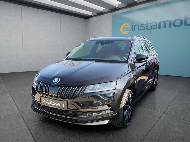 Schwarz Gebraucht 2021 Skoda Karoq SUV | 23.399 € (Fairer Preis) - Bild 1/4