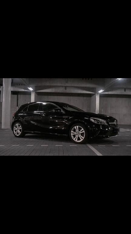 Gebraucht Mercedes A200 156 PS (114 kW) 2017 Schwarz Limousine