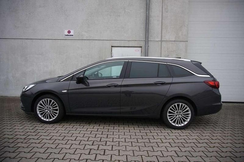Gebraucht Opel Astra 150 PS (110 kW) 2016 Plat.anthr./rogrey/0j:silbergr Kombi