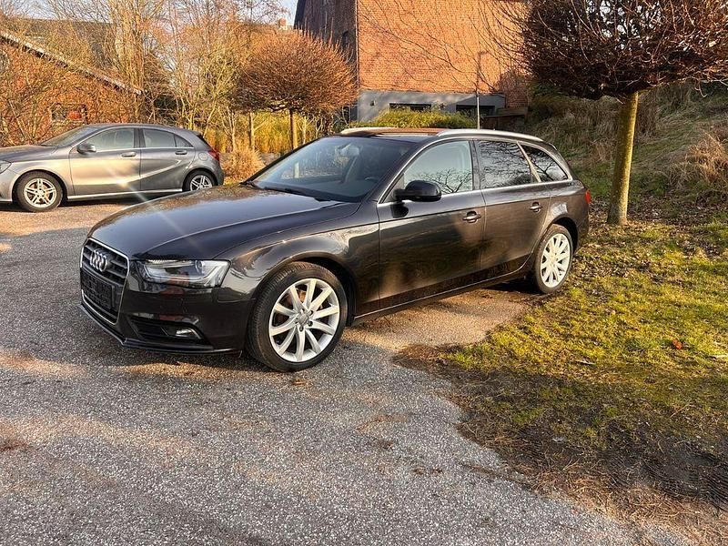Gebraucht Audi A4 177 PS (130 kW) 2015 Grau Kombi