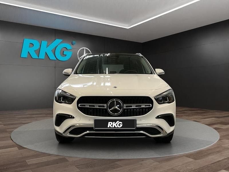 Gebraucht Mercedes GLA220 Progressive 190 PS (139 kW) 2024 Weiß SUV