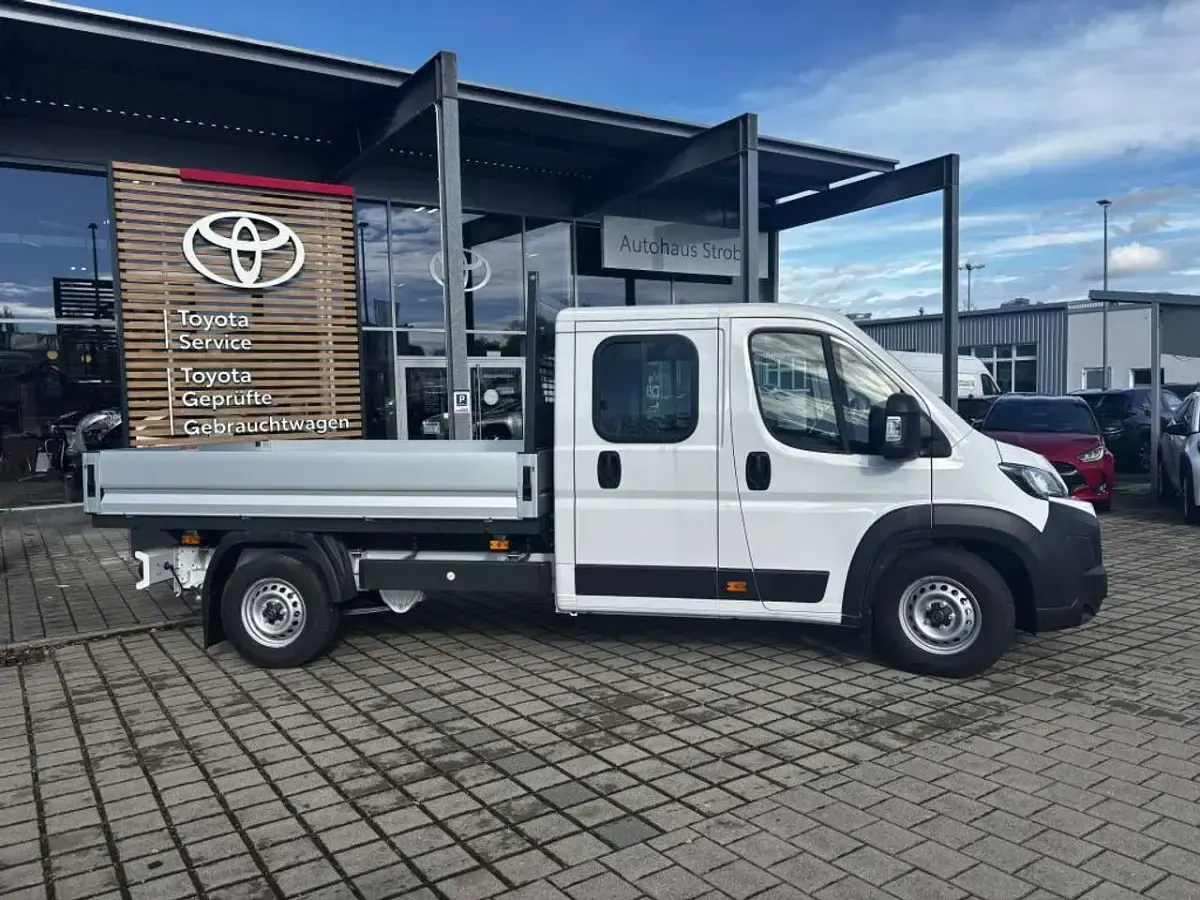 Neu Toyota Proace 140 PS (102 kW) 2025 Icy white Van / Kleinbus
