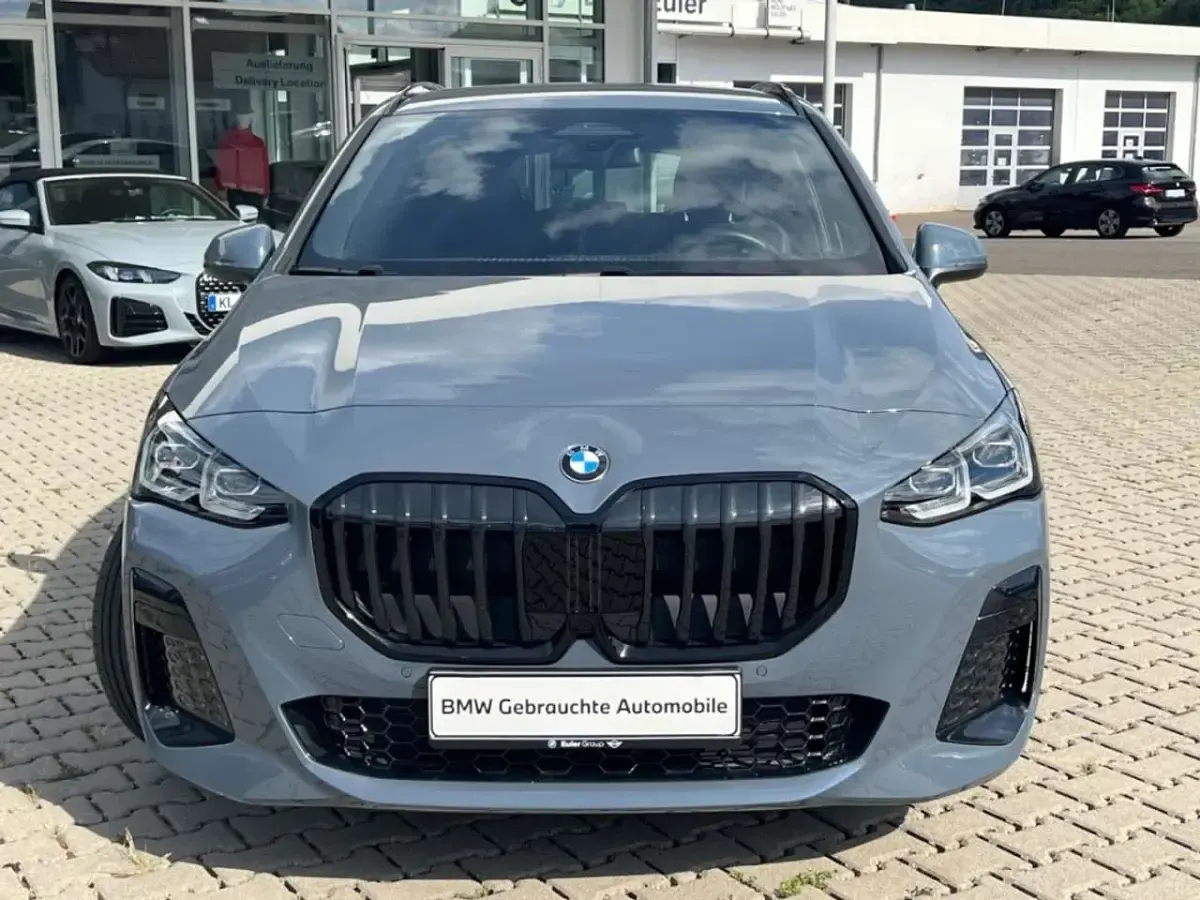 Gebraucht BMW 220 Active Tourer Performance 170 PS (125 kW) 2025 Storm bay metallic Van / Kleinbus