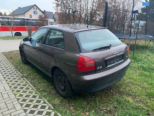 Gebraucht Audi A3 Attraction 101 PS (74 kW) 1998 Braun metallic Limousine