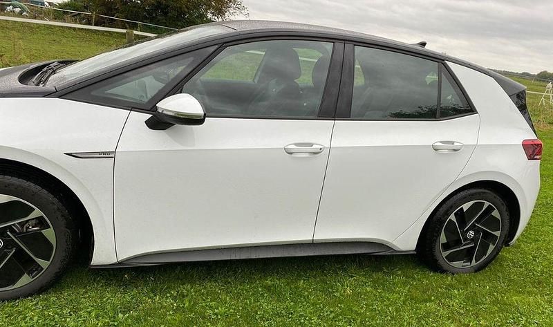 Gebraucht VW ID.3 Pro 150 kW (204 PS) 2023 Weiß Kleinwagen