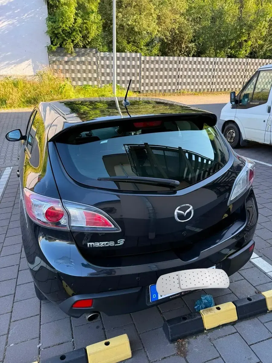 Gebraucht Mazda 3 105 PS (77 kW) 2010 Schwarz Kleinwagen