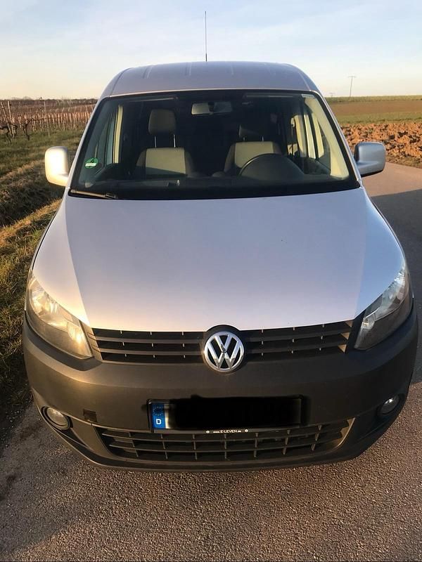 Gebraucht VW Caddy 105 PS (77 kW) 2011 Silber Van / Kleinbus