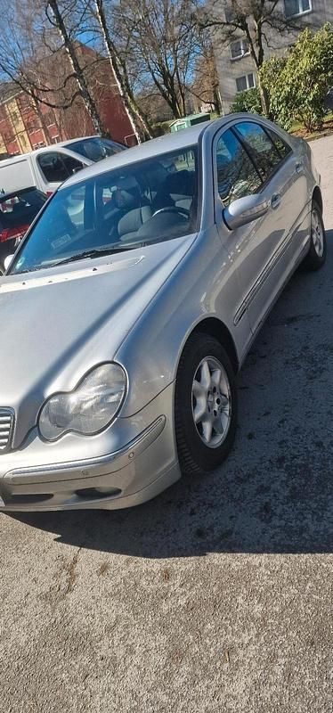Gebraucht Mercedes C200 Elegance 163 PS (119 kW) 2000 Grau Limousine