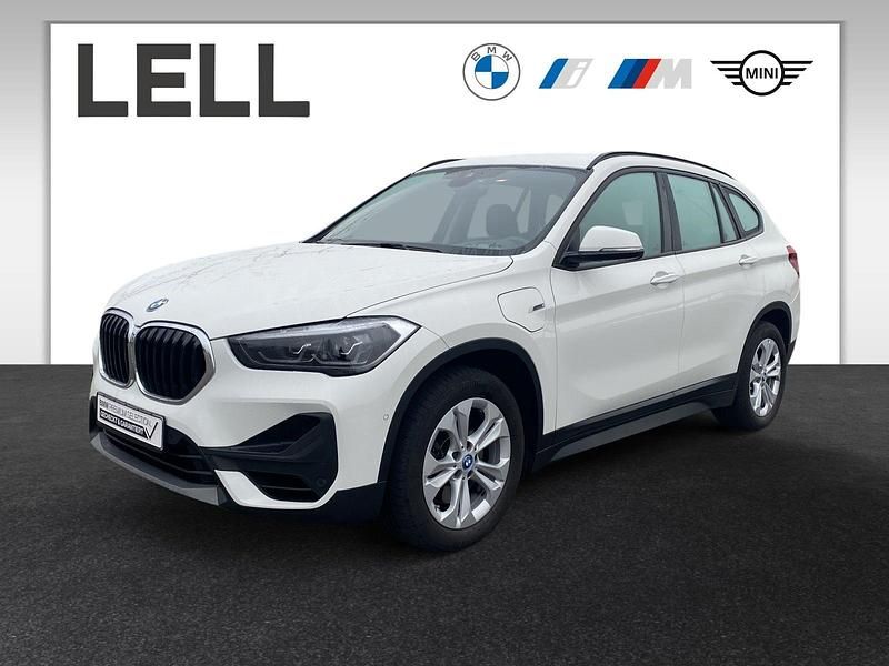 Weiß Gebraucht 2021 BMW X1 Advantage SUV | 23.750 € (Fairer Preis) - Bild 1/4