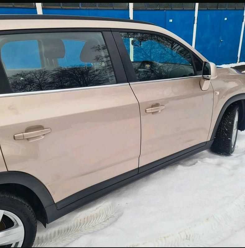 Gebraucht Chevrolet Orlando LTZ 130 PS (95 kW) 2012 Gold Van / Kleinbus