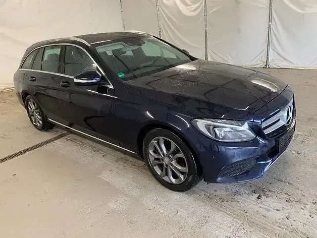 Gebraucht Mercedes C220 Avantgarde 170 PS (125 kW) 2014 Cavansitblau  metalliclack Kombi