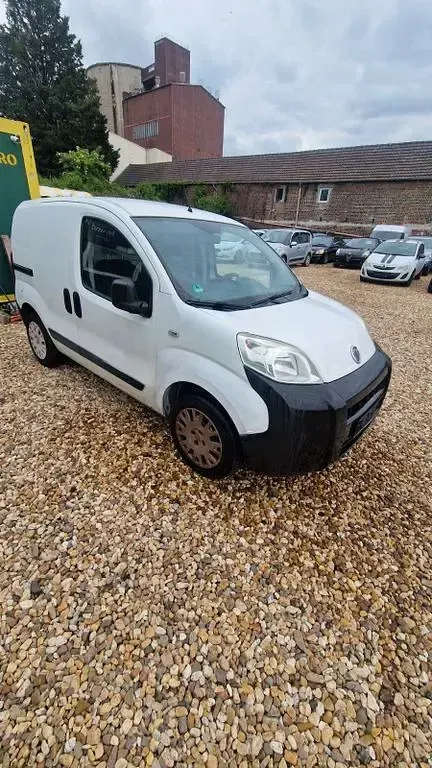Gebraucht Fiat Fiorino 75 PS (55 kW) 2009 Weiß Van / Kleinbus