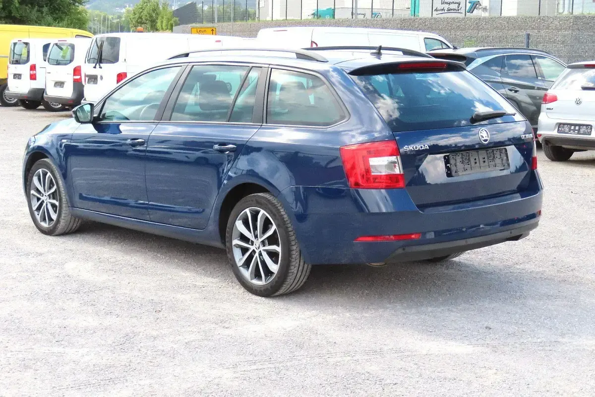 Gebraucht Skoda Octavia 150 PS (110 kW) 2017 Blau Kombi